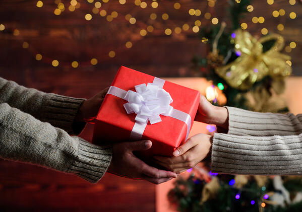 راهنمای انتخاب بهترین اکسسوریهای نقره برای هدیه دادن