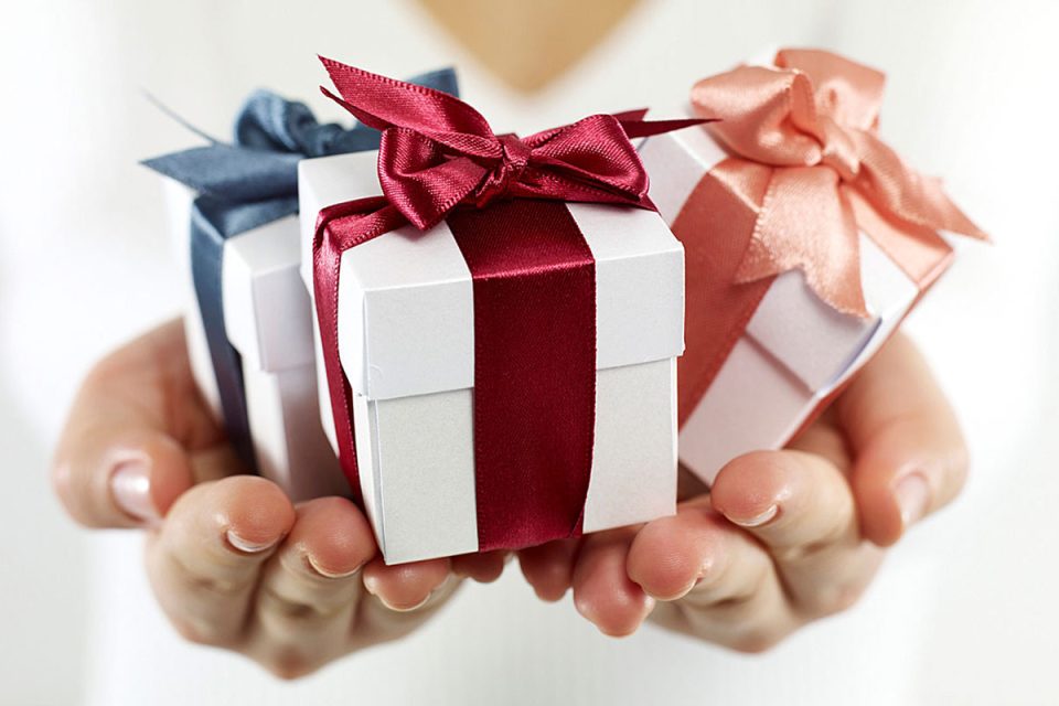 راهنمای انتخاب بهترین اکسسوری‌های نقره برای هدیه دادن